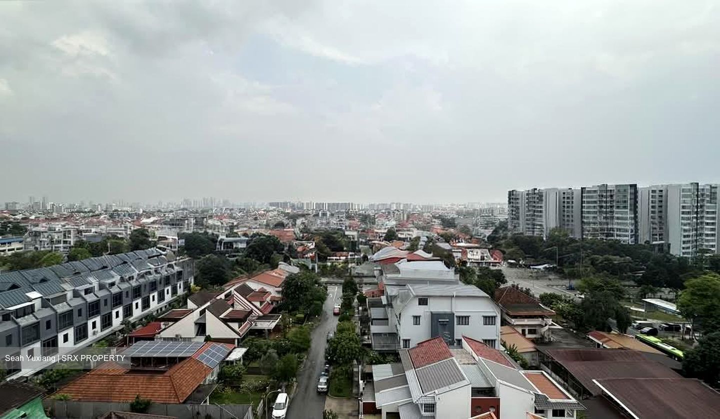Blk 221 Kovan Green (Hougang), HDB Executive #590355881